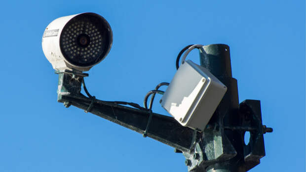 Большой брат в каждом дворе: в Петербурге камеры видеонаблюдения хотят подключить к нейросетям