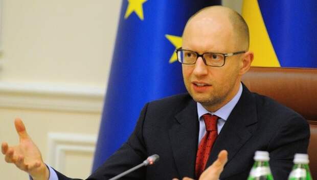 Украина готова ввести визовый режим с Россией, заявил Яценюк Украина готова ввести визовый режим с Россией, заявил Яценюк