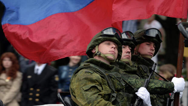 Военнослужащие России во время парада в Севастополе. Архивное фото.