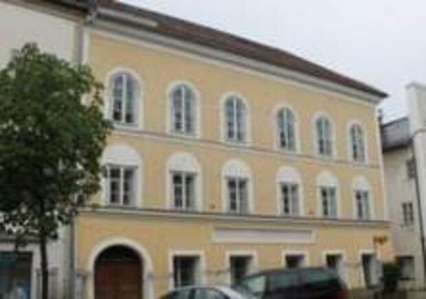 Владелице дома Гитлера заплатят полтора миллиона евро