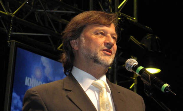 Композитор Рыбников отсудил у организатора детских утренников 3 млн рублей за песню "Буратино"