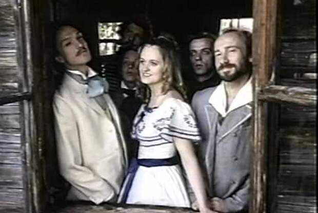 Анна Михалкова в фильме "Первая любовь", 1994 год