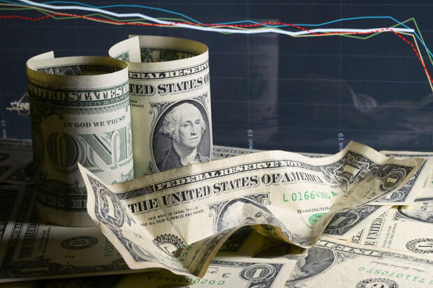 Экономист Зельцер: курс доллара на будущей неделе составит около 90 рублей