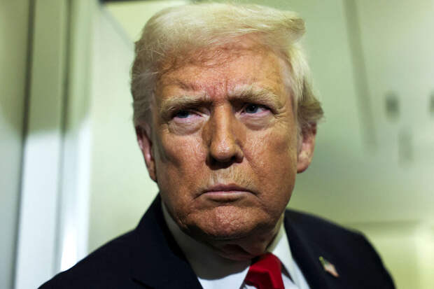 Трамп прервал встречу с главами нефтяных компаний, чтобы заглянуть в бальный зал