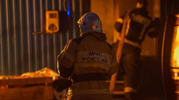 Пожарные потушили огонь на газопроводе в Пермском крае