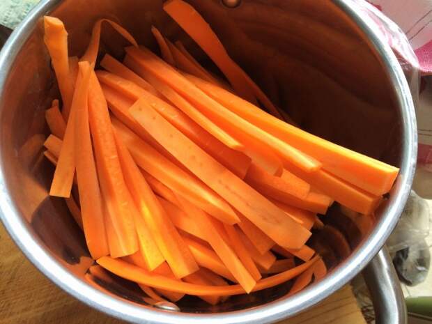Морковь — один из тех продуктов, которыми можно быстро перекусить. /Фото: yaustal.com