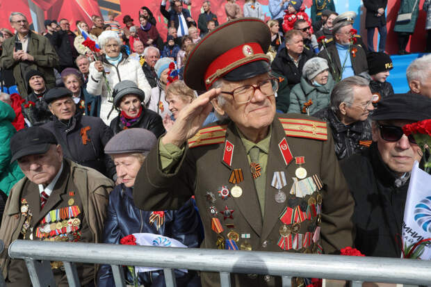Ко Дню Победы петербургским ветеранам и детям ВОВ выплатят 1,5 млрд рублей