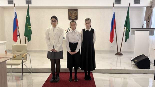 Школьники Кошехабльского района приняли участие в мероприятии ко Дню адыгейского языка и письменности