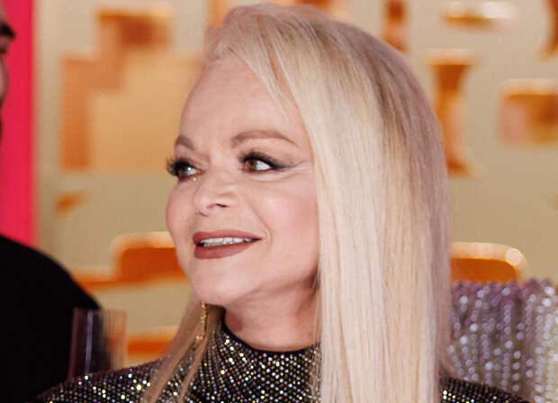 «Ей все по барабану»: в Сети обсуждают фото вернувшейся из отпуска Долиной