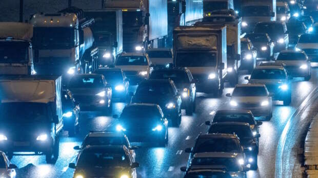 Пробки в Москве достигли 10 баллов