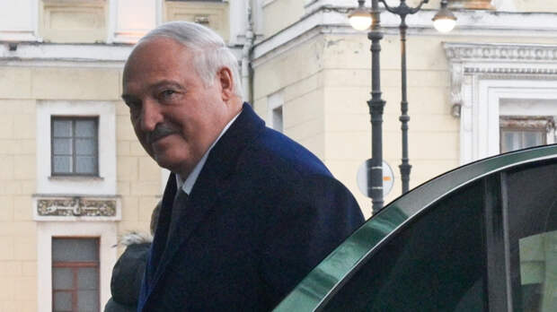 «Месседж от Путина»: Лукашенко передал французам послание от президента России