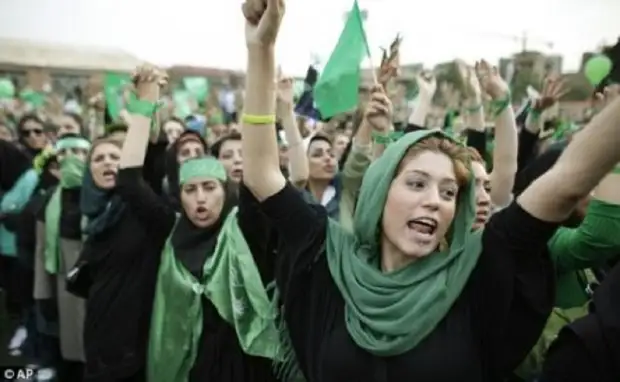 Зеленая революция 2009 года. | Фото: img0.temakazan.ru. Зеленая революция 2009 года. | Фото: img0.temakazan.ru.