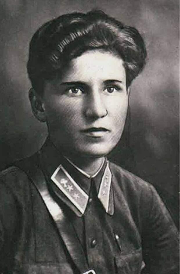 7 декабря исполняется 100 лет со дня рождения отважной летчицы Будановой Екатерины Васильевны