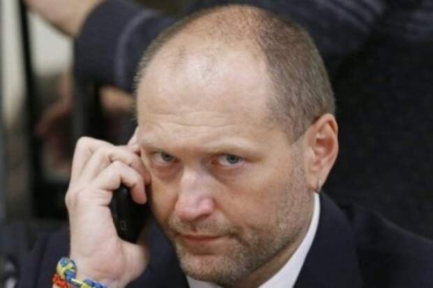 Депутат Береза Оппо-блоку: «Соберите все ленты георгиевские, засуньте их в ж…, подожгите и выпрыгните с девятого этажа. У вас коллеги уже так делали» 