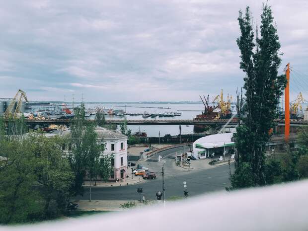 Одесские власти сообщили о повреждении припортовой инфраструктуры