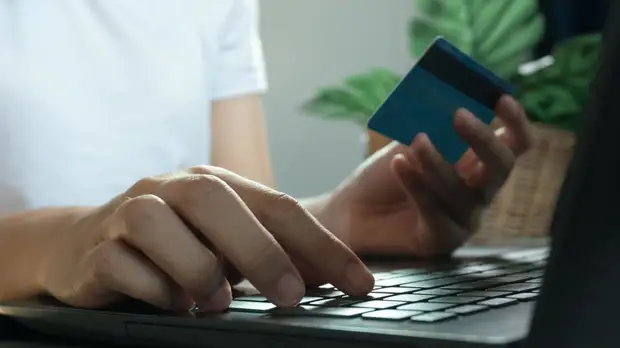 Глава АКИТ Соколов отметил рост числа фишинговых сайтов перед Новым годом