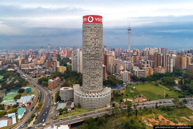 Самый знаменитый небоскрёб Йоханнесбурга
