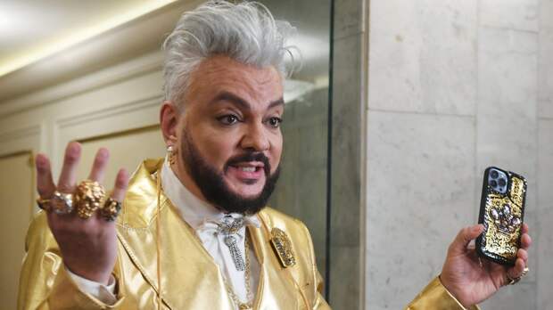 Киркоров похвастался куличом за 100 тысяч рублей