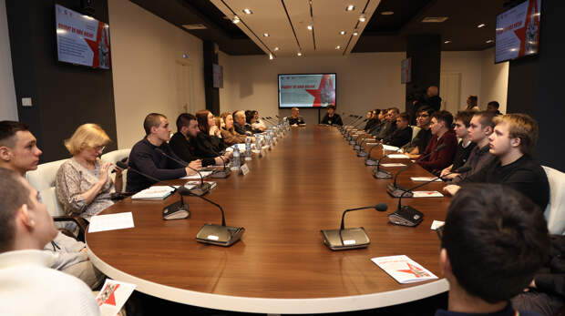 В Горьковской библиотеке прошёл межрегиональный круглый стол «Подвиг во имя жизни»