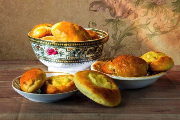 Хрустящие пирожки с фруктовой начинкой: простой рецепт