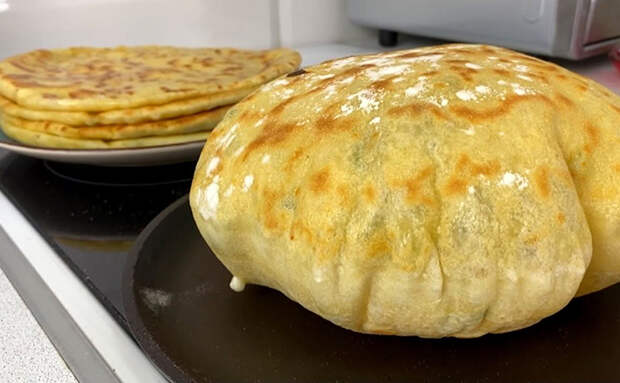 Вместо пирожков: вся семья будет просить добавки. Делаем хычины-подушки на сковороде