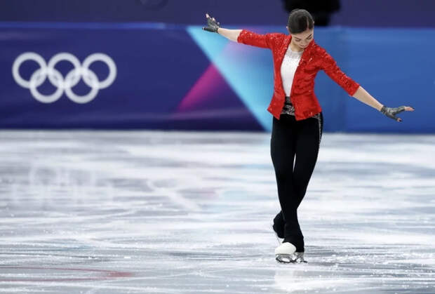 ISU высоко оценил короткую программу россиянки Петросян на Олимпиаде