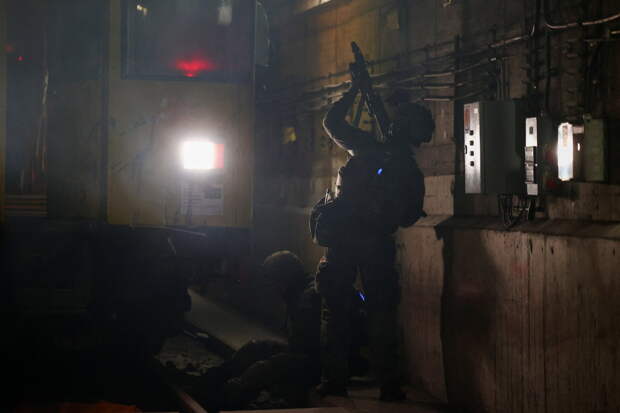 Германия перестала выпускать мужчин из страны без разрешения