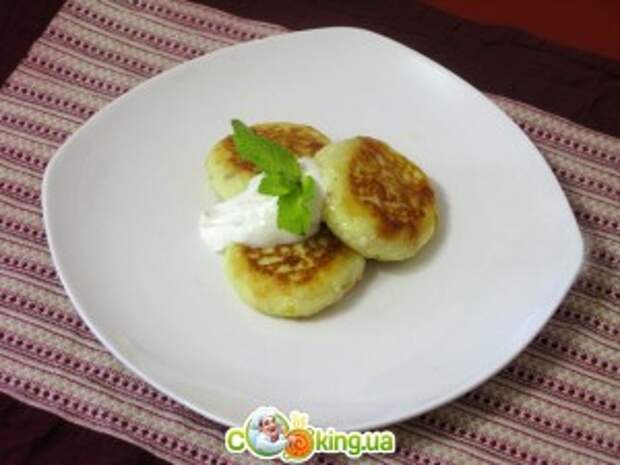 Сырники с курагой - приготовление 