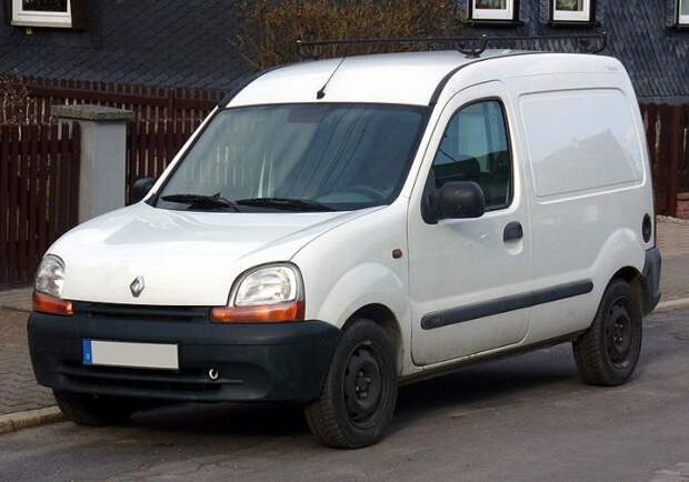 Renault Kangoo – главный конкурент Citroen Berlingo. | Фото: uk.m.wikipedia.org.