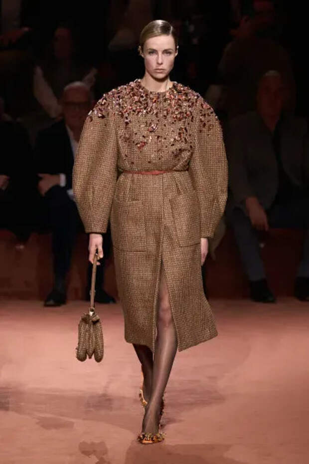 Эди Кэмпбелл на показе Fendi осень-зима — 2025/Фото: Filippo For/Gorunway.com