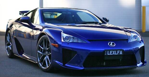 Lexus LFA сбоку синий