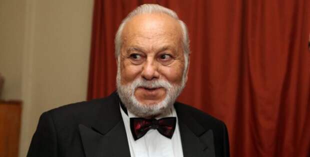 Уже 3-4 детских дома наполнил: Бедрос Киркоров раздал игрушки внуков нуждающимся детям