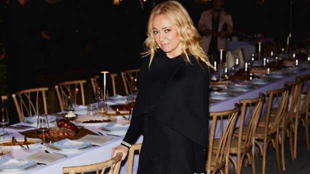 Яна Рудковская публично поддержала Лерчек, которая борется с раком четвёртой стадии