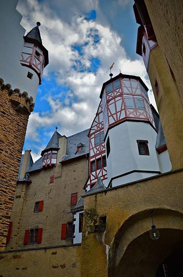 Замок Эльц (Burg Eltz), Германия