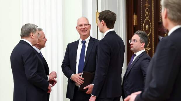 Встреча Путина с Уиткоффом в Кремле продолжается больше часа