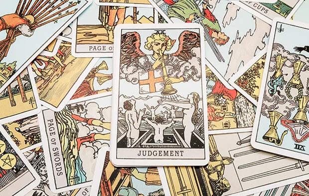 Судьбоносные решения: карта Таро недели с 12 по 18 января 2026 года
