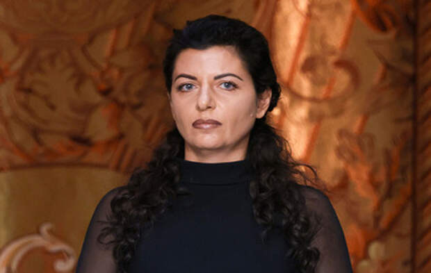 Маргарита Симоньян не может отпустить умершего 4 месяца назад Кеосаяна: носит кольцо, посылает цветы от его имени