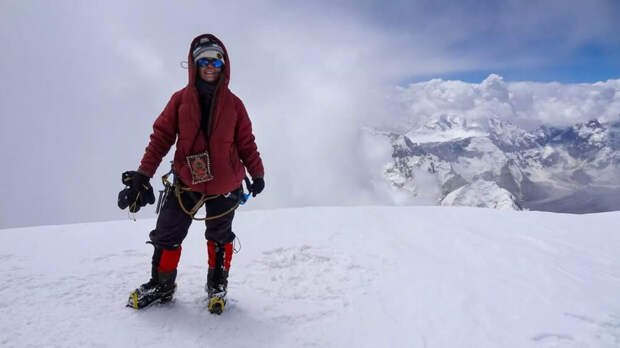 После перелома ноги на пике Победы россиянка Наговицина обратилась к сыну