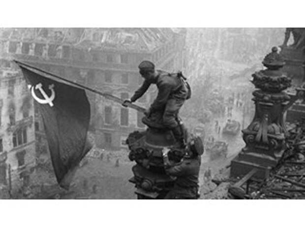 Шокирующий опрос: США и Европа уже отобрали у СССР победу над Гитлером