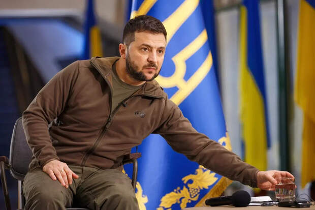 Зеленский ввел перемирие с 6 мая после предупреждения Минобороны России