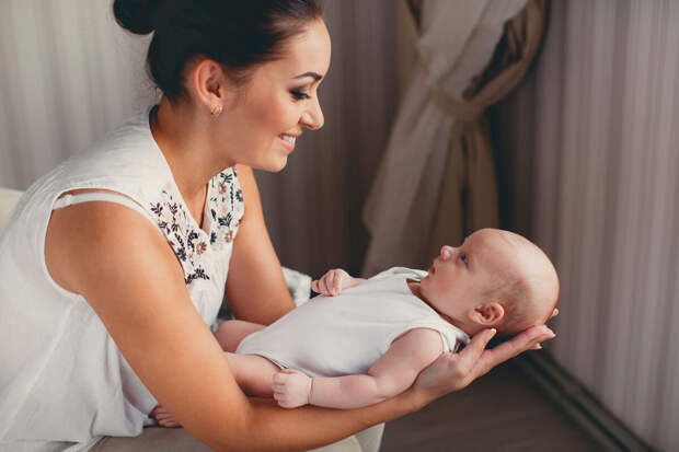 Психолог Панасюк: родители показывают детей в соцсетях из-за нужды в одобрении