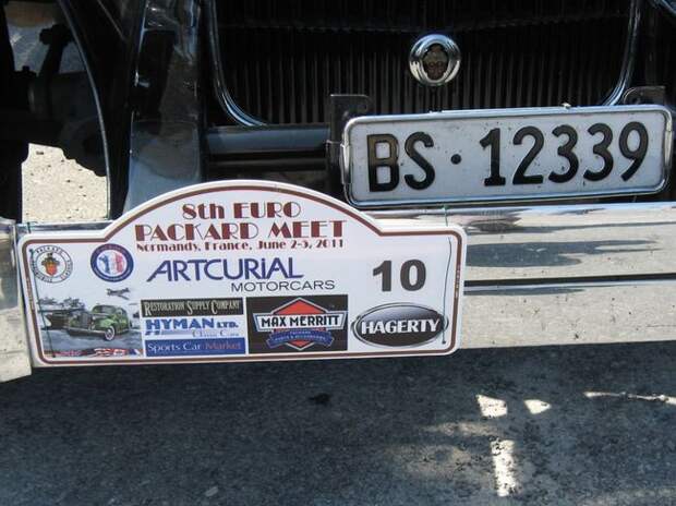 Выставка автомобилей фирмы Паккард