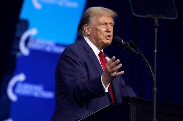 Трамп назвал тупым вопрос, какую роль США будут играть в гарантиях Украине