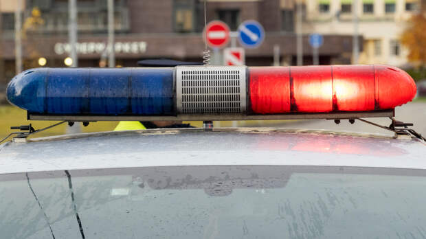 Посадил за спину: мужчин катал ребенка на скутере, лишь придерживая его рукой