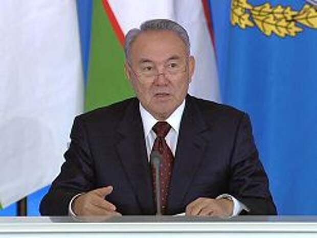 Назарбаев предложил увеличить гуманитарную помощь Украине Назарбаев предложил увеличить гуманитарную помощь Украине