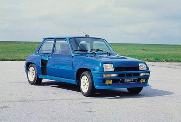 В настоящее время спортивные версии Renault 5 являются одними из самых востребованных коллекционерами марки.  Всего их было четыре: оригинальный Renault 5 Turbo, созданный в соответствии с требованиями омологации;  затем Renault 5 Turbo 2, тоже со средним расположением двигателя, но намного тяжелее;  Renault 5 Gordini Turbo;  и, наконец, самая популярная версия - Renault 5 GT Turbo. 