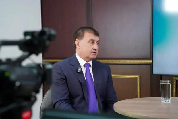 Аскер Савв в прямом эфире ответил на вопросы жителей Тахтамукайского района