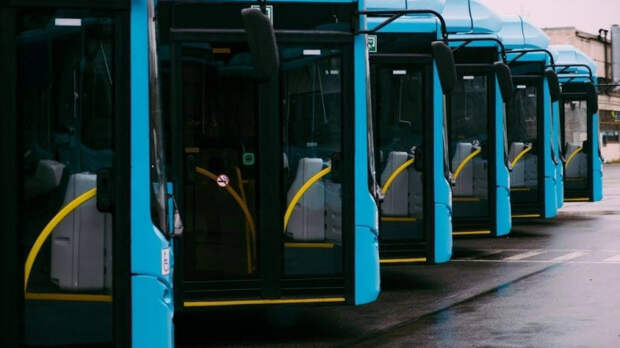 Общественный транспорт Петербурга изменит график работы в майские праздники