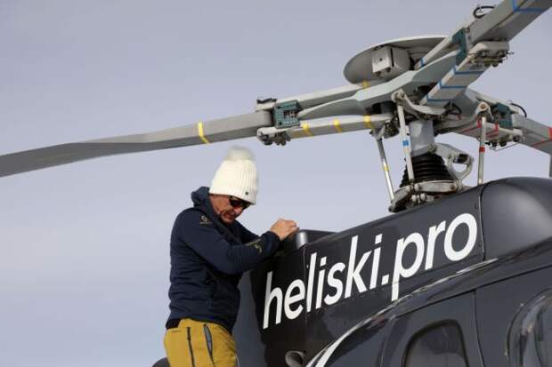 heli-skiing