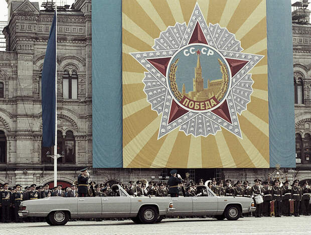 Парад Победы надо не просто перенести, а отменить! Высказываю свою позицию